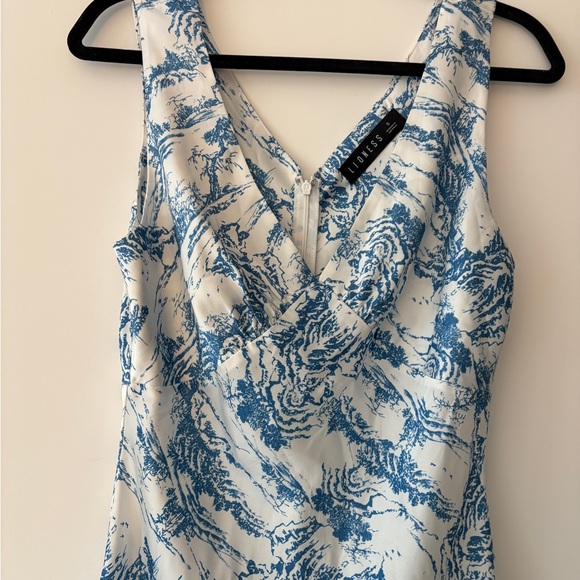 Lioness Satin Blue and White Sleeveless Dress - Picture 3 of 4